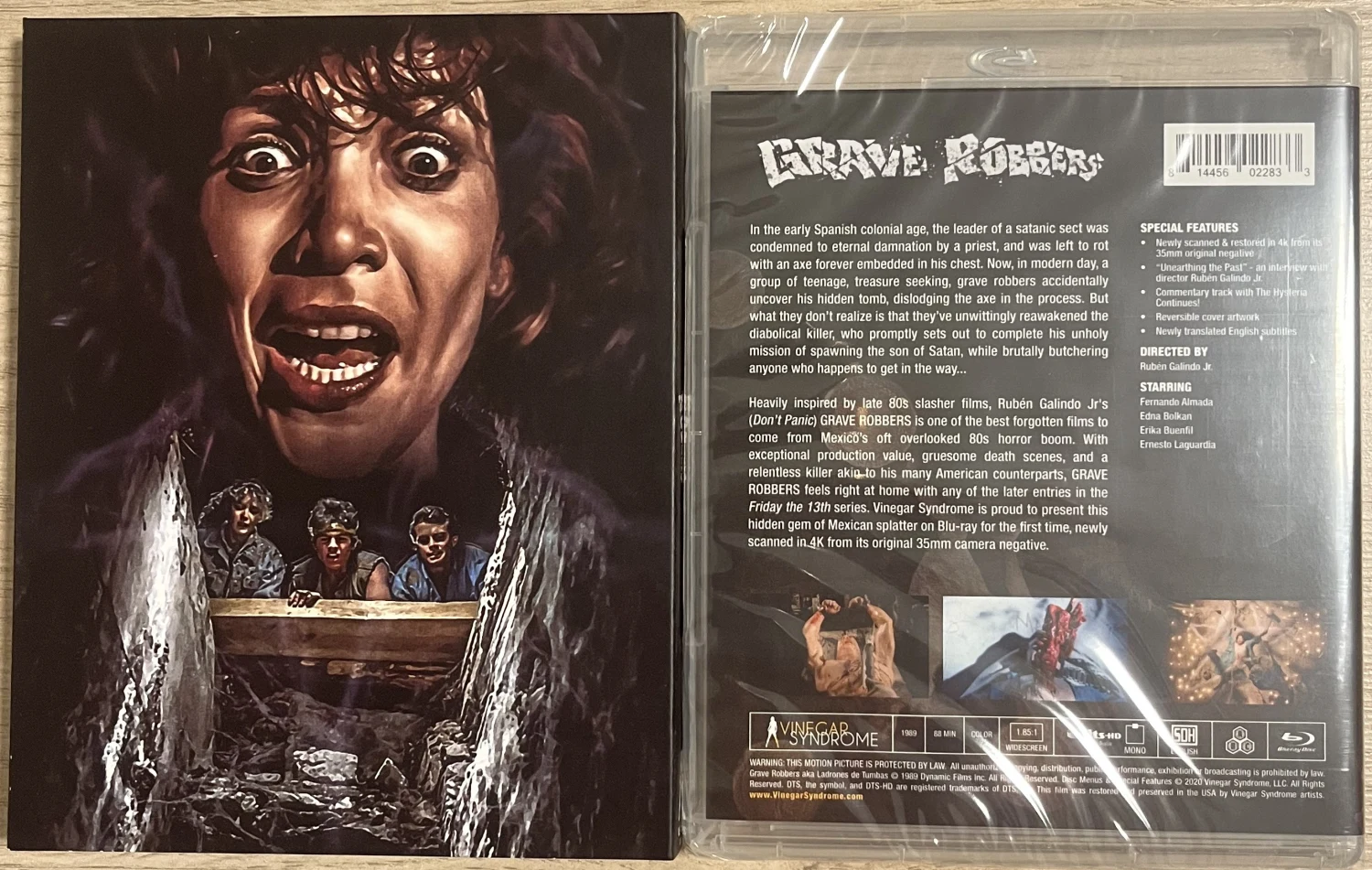 Grave Robbers - Ladrones de Tumbas [Blu-ray] 1989 (Vinegar Syndrome) Limited Edition Variant Slipcover